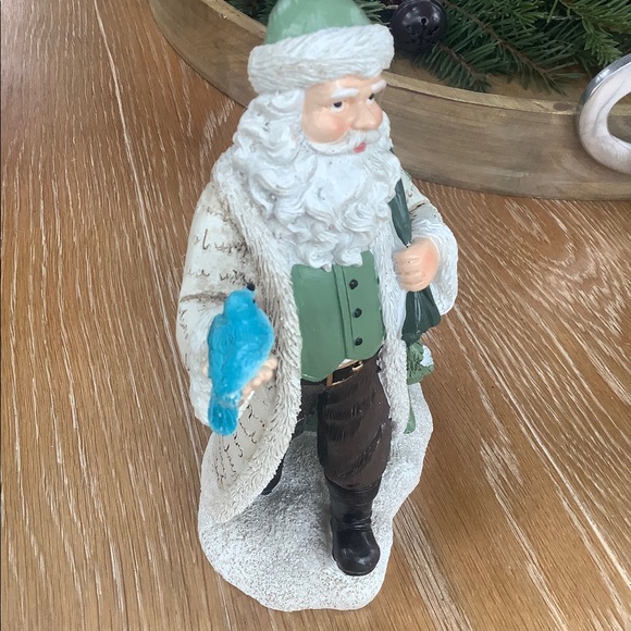 New Santa Figurine - Picture 8 of 8